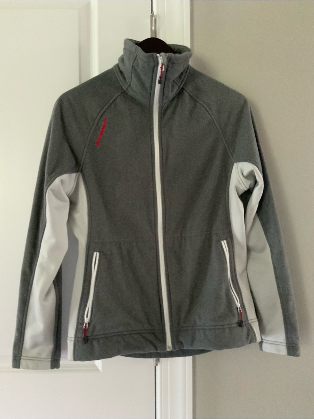 LIKE NEW MAMMUT Women’s Gray & White Full-Zip Fleece Jacket - Size M